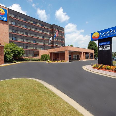 Comfort Inn & Suites Madison - Airport Exterior foto